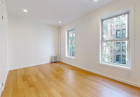 4th image of 315 W 115th St #3FL2