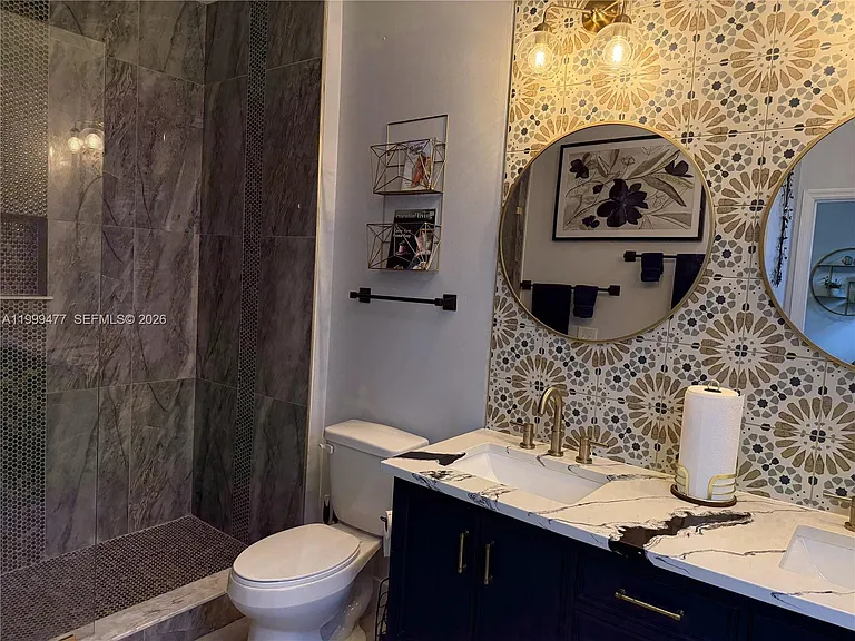 3304 Lisa Ln #102 — Photo 24