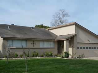 366 Merriwether Dr, Alvin, TX 77511