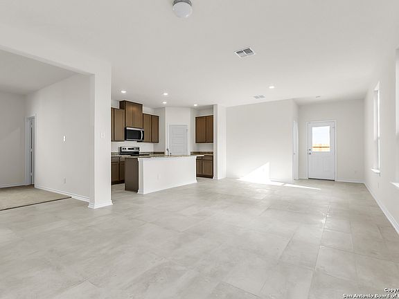 3rd image of 12922 JEOPARDY AVENUE