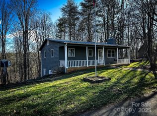 30 Cedar Hill Ln, Weaverville, NC 28787