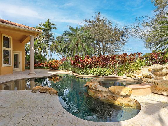 3rd image of 16241 Andalucia Ln