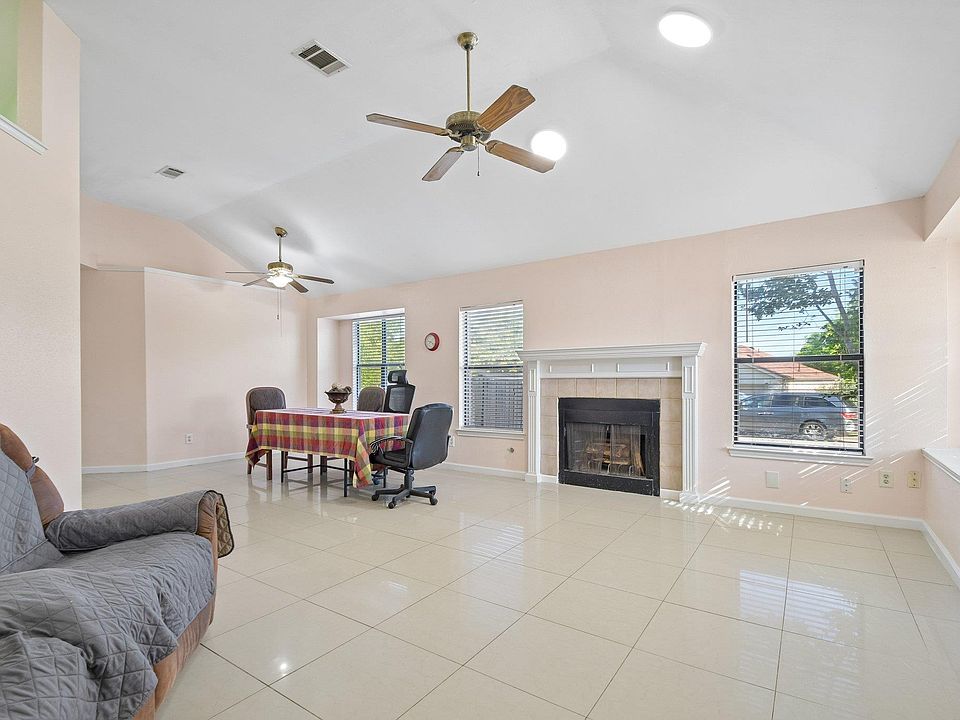 1st image of 1801 Twisted Oak Dr