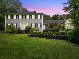 6 Gilman Ln, Cortlandt Manor, NY 10567