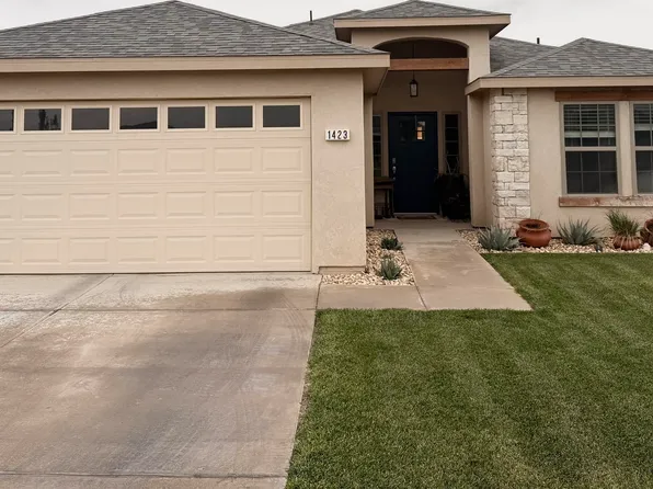 1423 Foxfire Ct, Hobbs, NM 88242