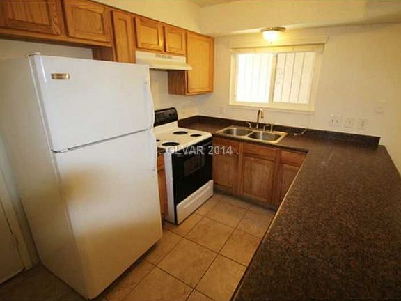 2nd image of 4964 Novato Cir