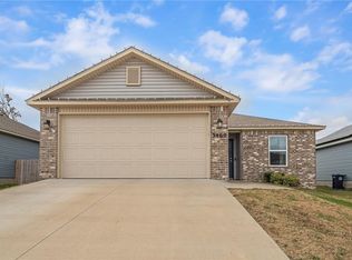 3460 Red Tail Way, Farmington, AR 72730