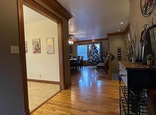 87 Westbrook Dr, O'Fallon, MO 63366