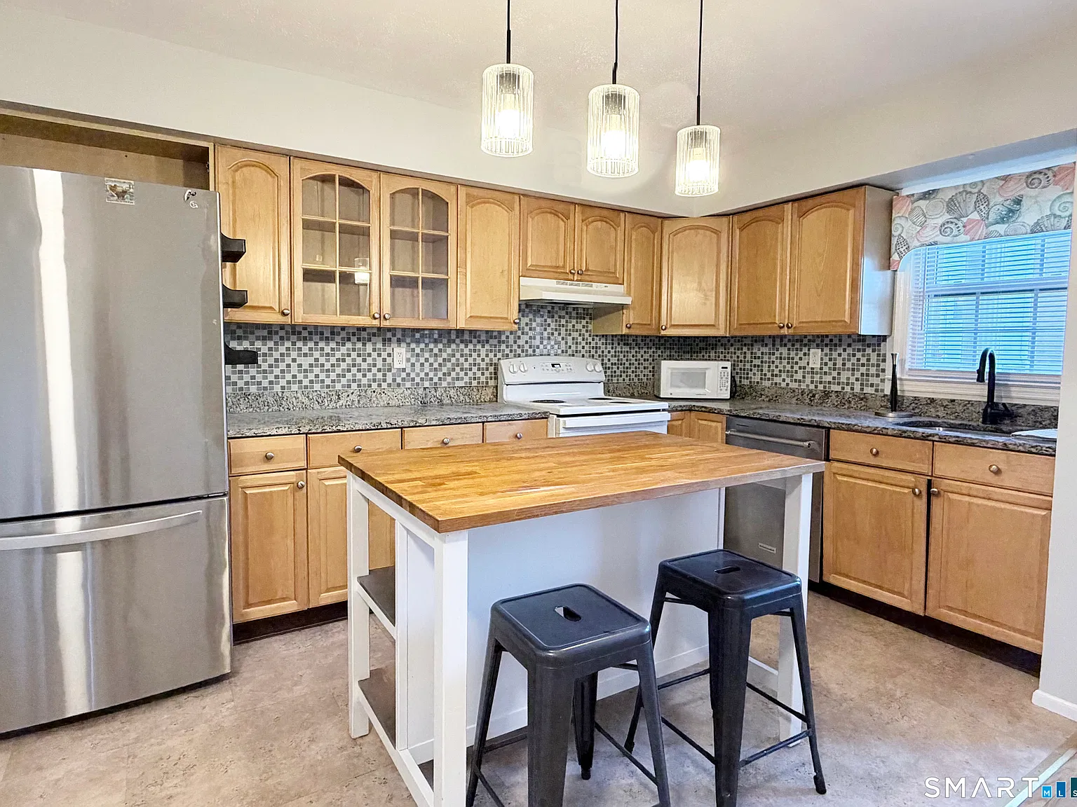 2 bed, 1.5 bath, 1152 sqft, $2,400 — Photo 4