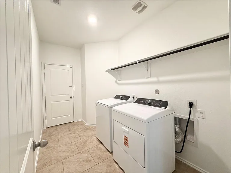23603 Legano Dr — Photo 25
