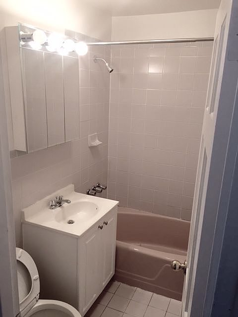 2nd image of 1575 Williamsbridge Rd APT 2C