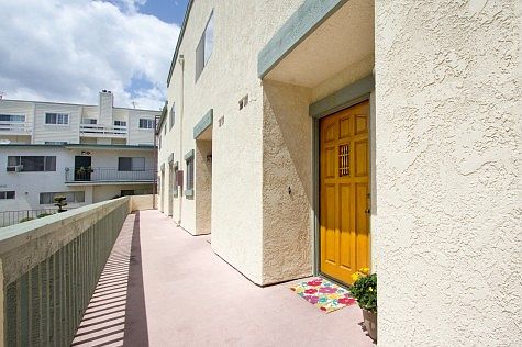 2nd image of 1820 Butler Ave APT 8