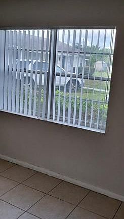 5th image of 4733 Marguerita St #4733