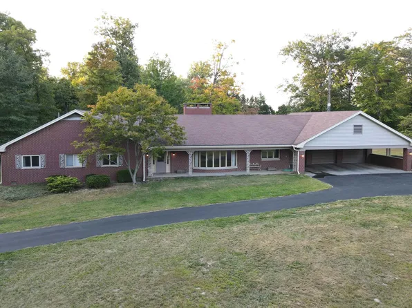 3310 W Moore Rd, Muncie, IN 47304