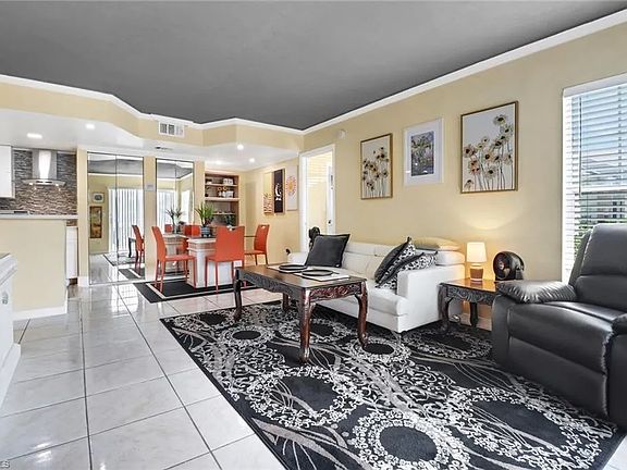 3rd image of 142 Santa Clara Dr APT 1