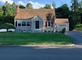 31 Lansing Ave, Worcester, MA 01605