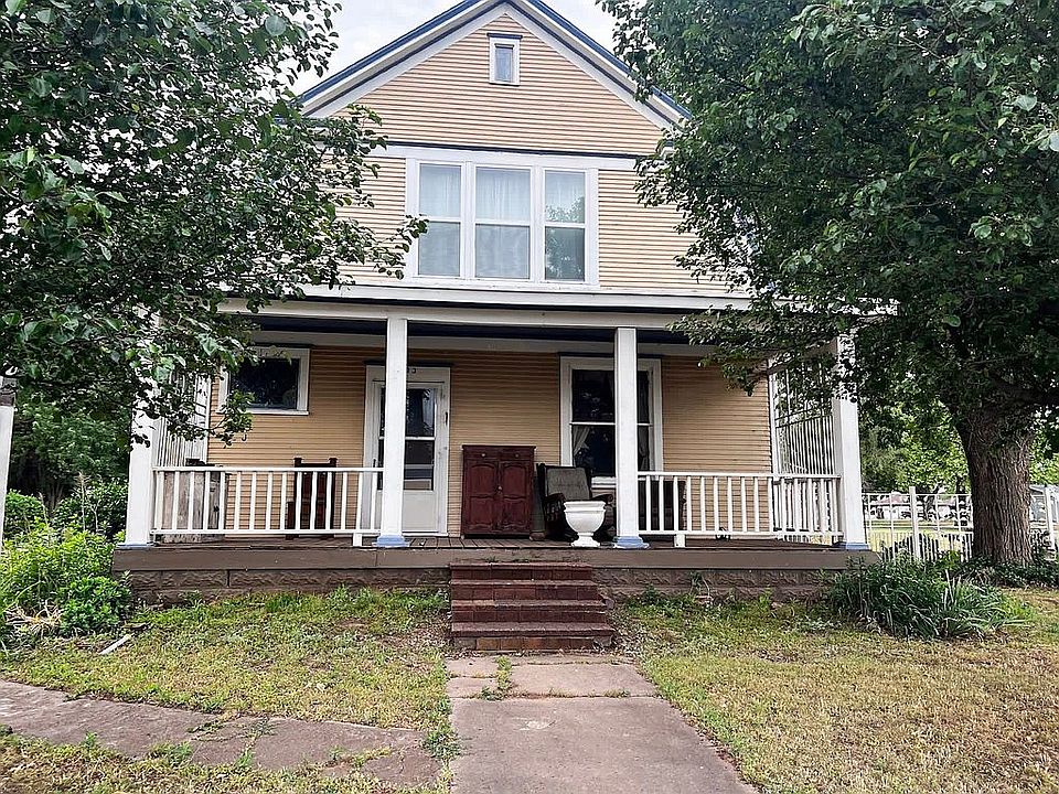 1st image of 403 W 14th St