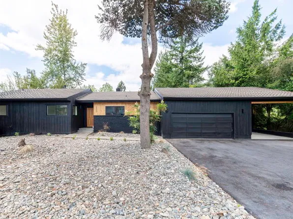 2450 Park Hill Dr Unit A, Longview, WA 98632
