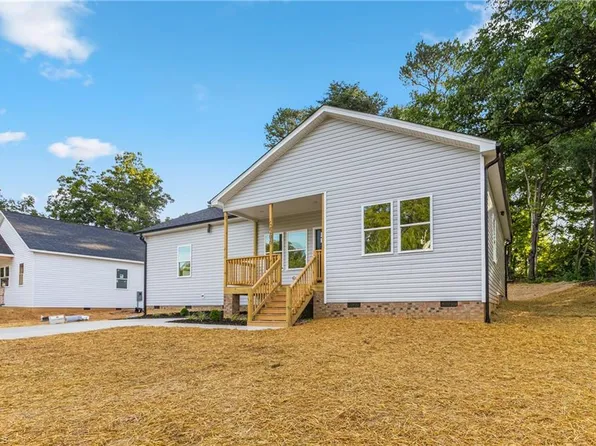 2206 Wrenn St, Burlington, NC 27215