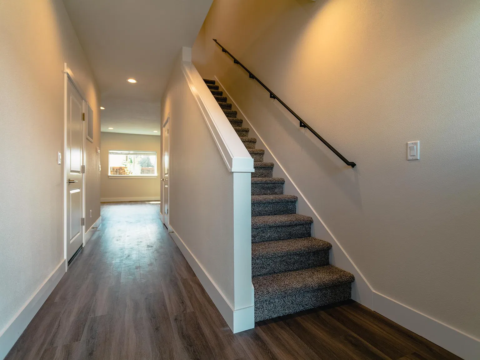 3 bed, 2.5 bath, 1104 sqft, $2,275 — Photo 1
