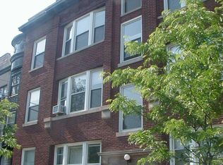 808 W Roscoe St, Chicago, IL 60657