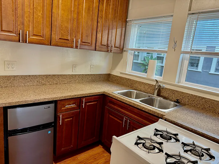3962 Goldfinch St #1 — Photo 5
