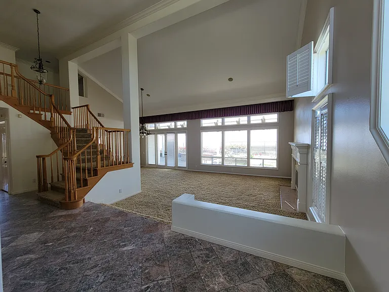 2405 N Courtland St — Photo 2