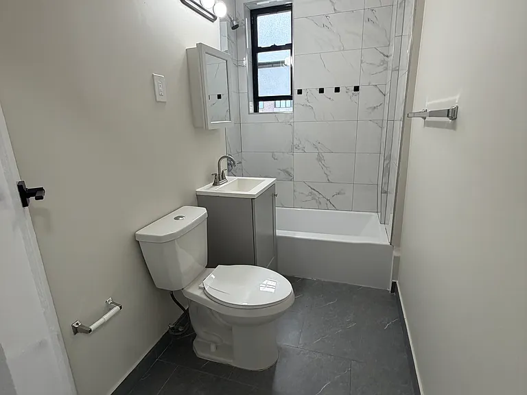 157 S Harrison St #605 — Photo 7