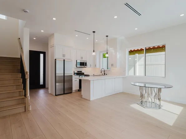 6329 Ranchito Ave, Van Nuys, CA 91401