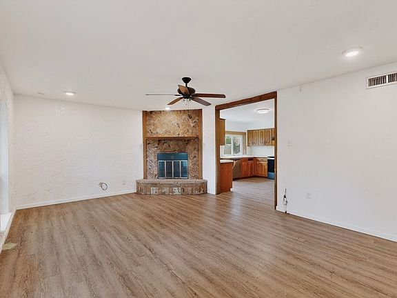 2nd image of 4329 Thicket Dr