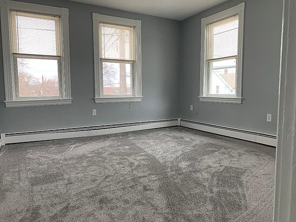 4th image of 22 John St APT 2