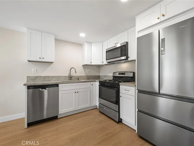 3020 E 3rd St #16 — Photo 12