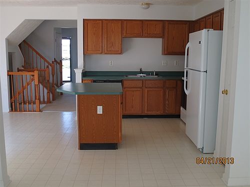 Large Eat-In Kitchen