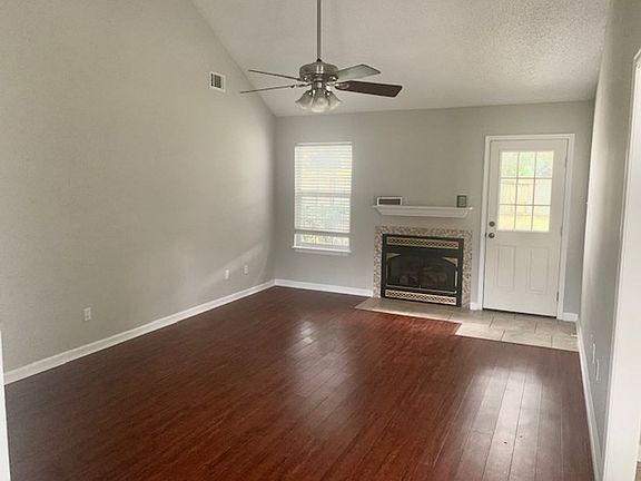 2nd image of 6924 Pinehurst Dr