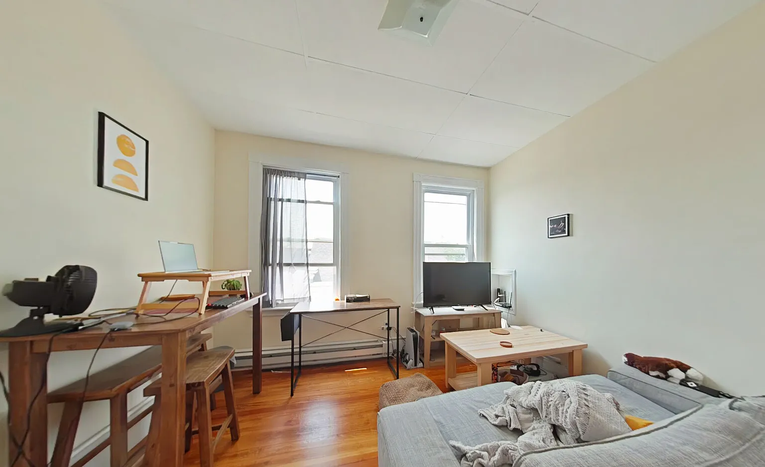3 bed, 9999 sqft, $3,600 — Photo 2