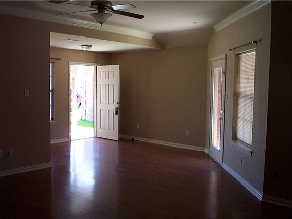 2nd image of 3005 Huntington Ct
