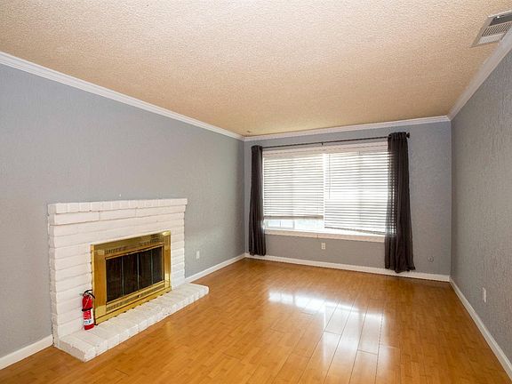 4th image of 9326 Eaglepoint Ln