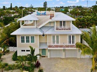 202 54th St, Holmes Beach, FL 34217