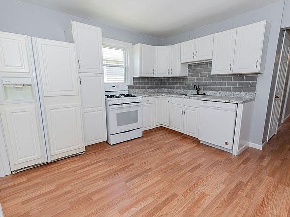 5th image of 300 W Arlee Ave #1/2