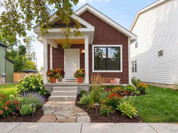 8748 Agnes St, Detroit, MI 48214