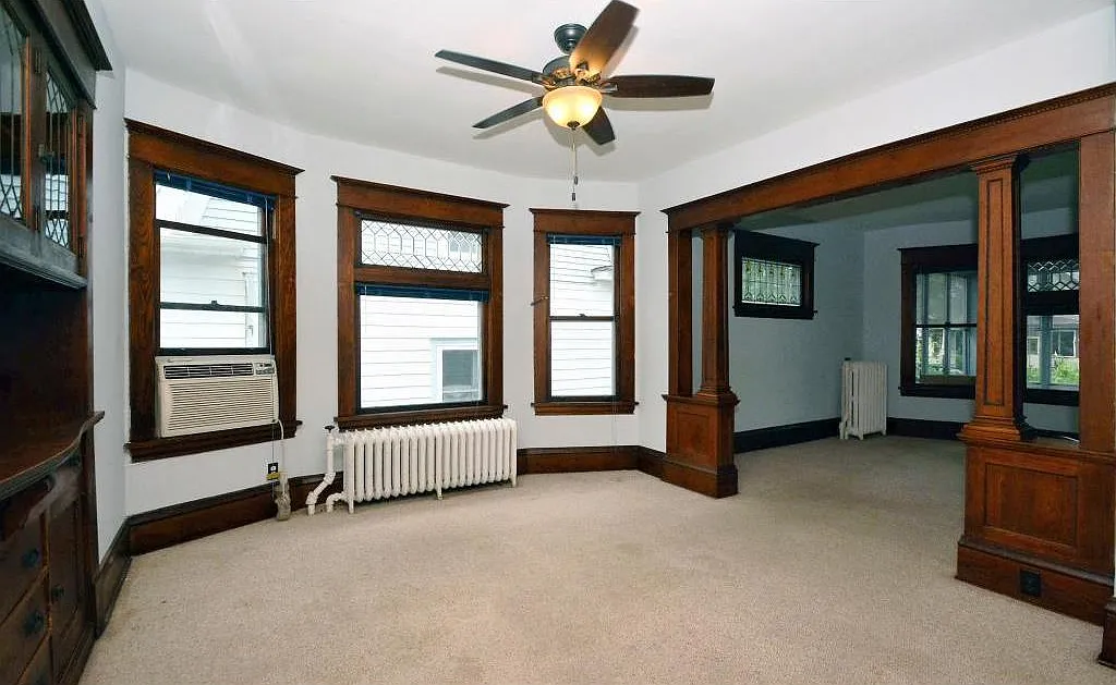 5 bed, 2.5 bath, $2,800 — Photo 4