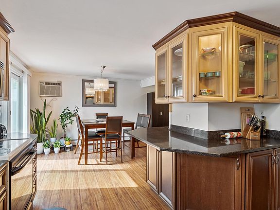 4th image of 12 Northwood Drive