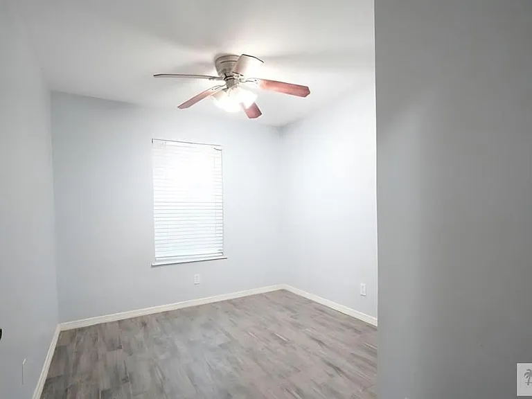 4014 Aggassi Dr — Photo 10