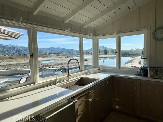 539 Sand Point Rd — Photo 15