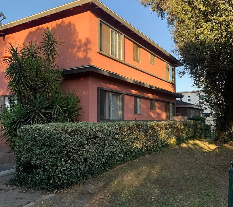 1266 W. Stoneridge Ct.