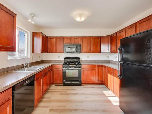 5th image of 2910 Bloomfield Dr
