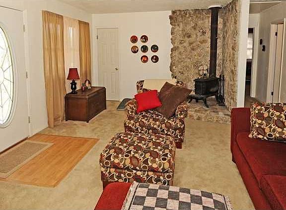 4th image of 158 Goertz Dr