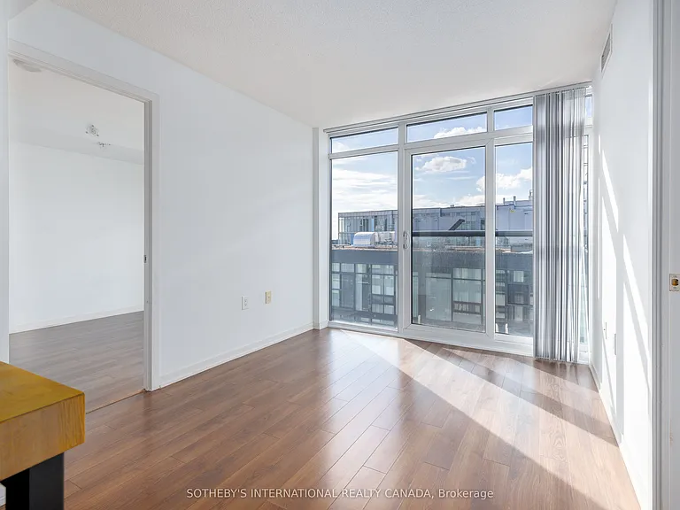 36 Lisgar St #LPH03E — Photo 2