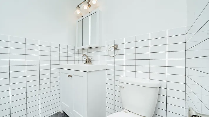 Rented by Nooklyn NYC LLC | media 20