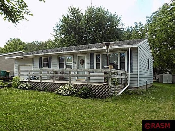 2nd image of 607 W Grove St